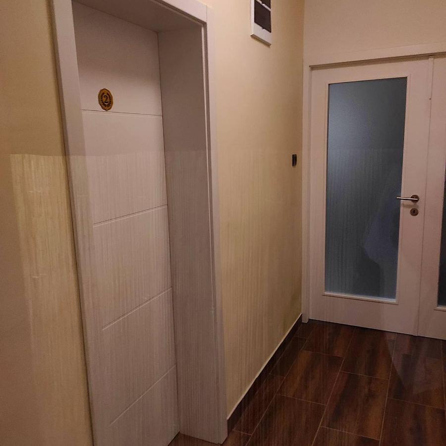 V & V Villa Lalince 外观 照片