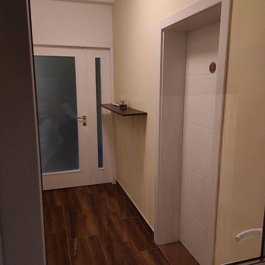 V & V Villa Lalince 外观 照片