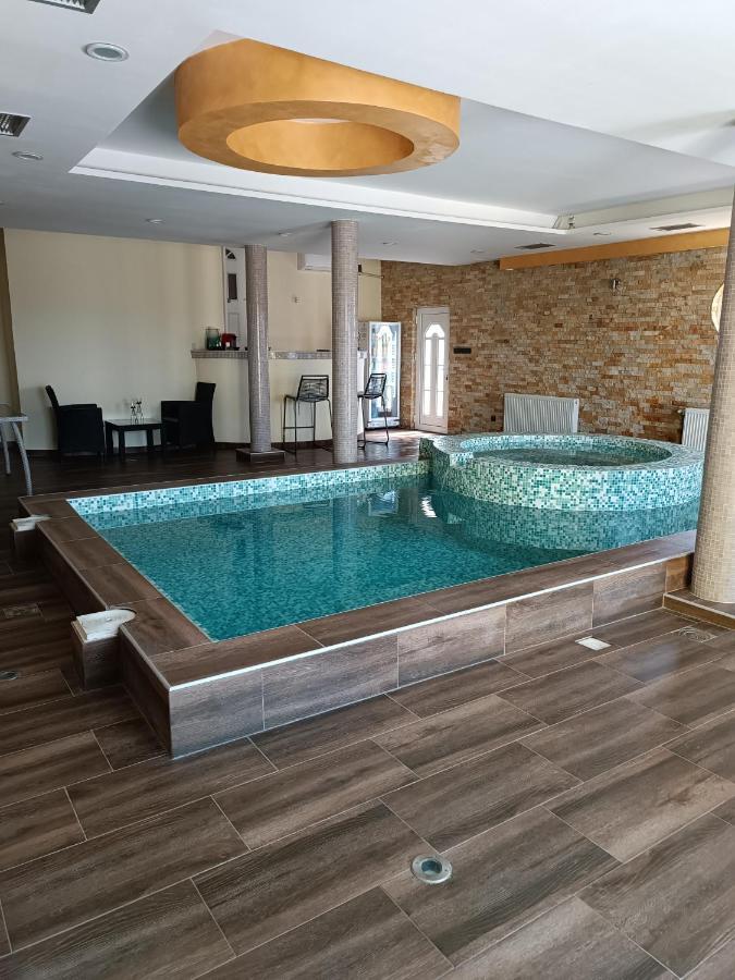 V & V Villa Lalince 外观 照片